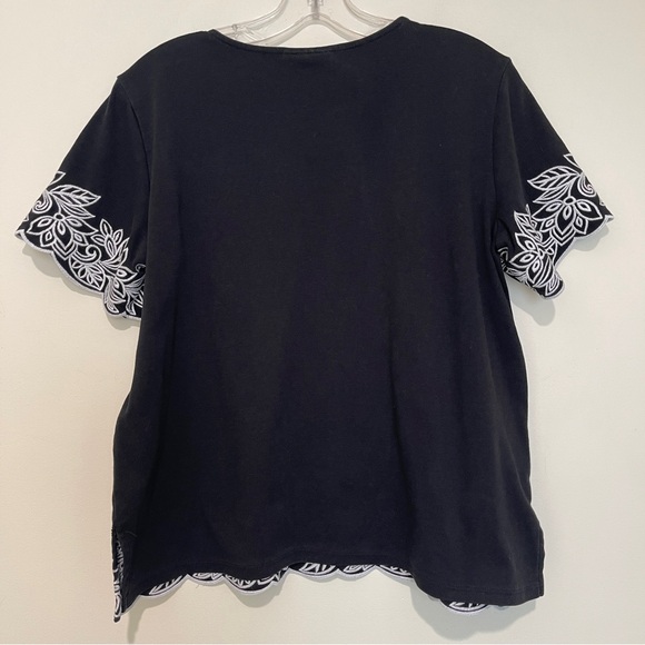Alfred Dunner Black Short Sleeve Top with White Leaf Embroidery, Medium - Picture 3 of 3